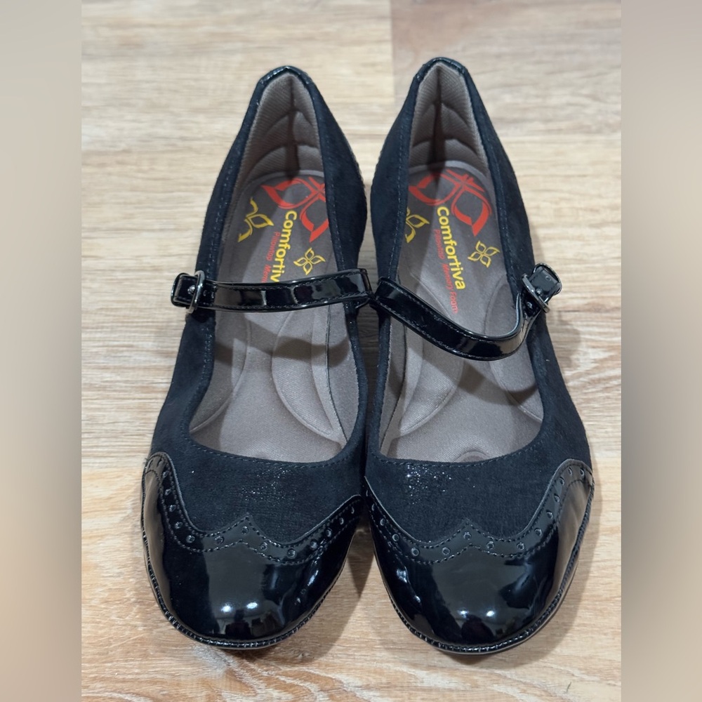 NEW Comfortiva Patent Leather and Suede Black Amherst Mary Jane Size 7.5